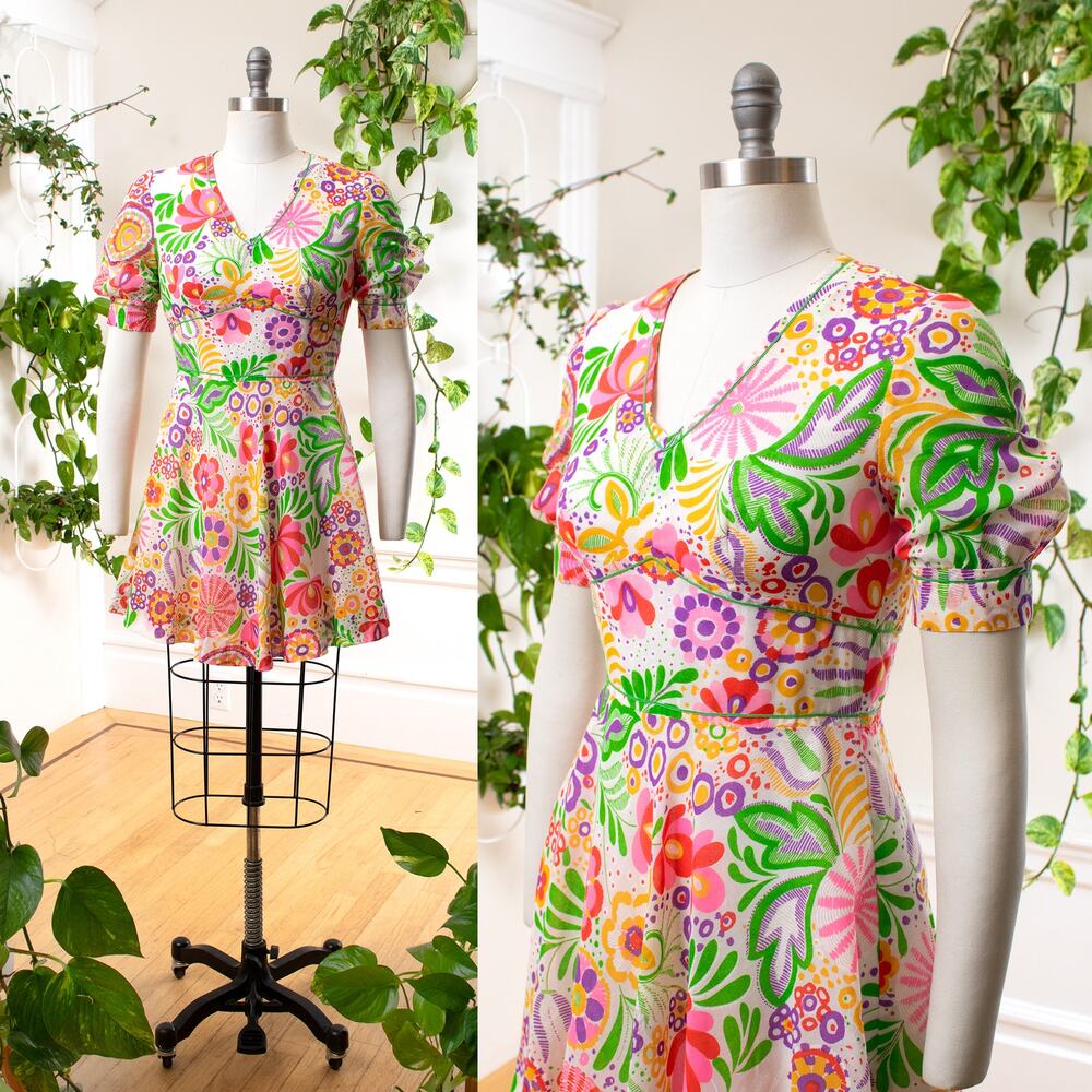 Vintage 1960s Skater Dress 60s Floral Print Colorful Mini Psychedelic Day Dress